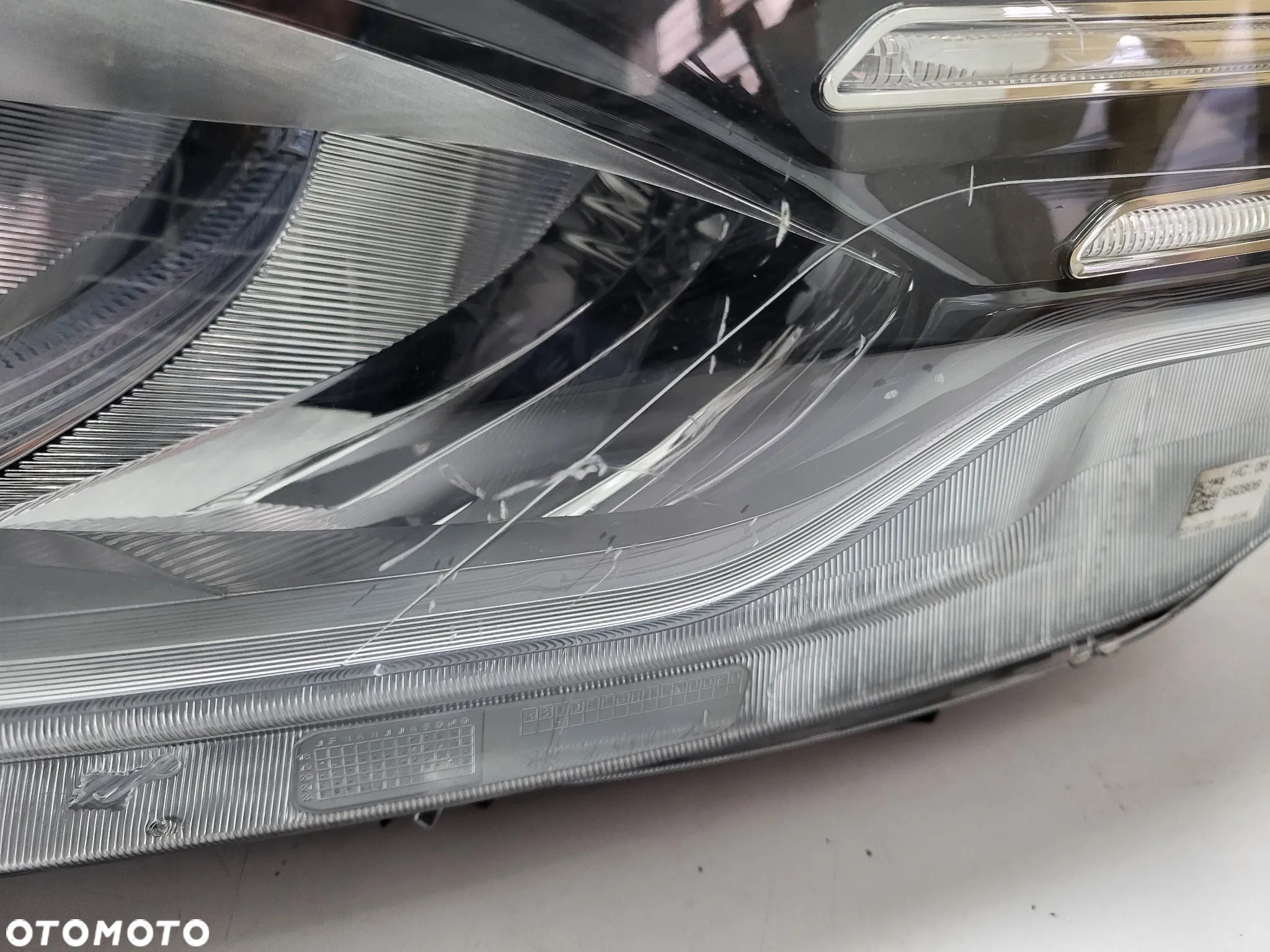 IVECO DAILY IV LIFT REFLEKTOR LAMPA PRZEDNIA LEWA FULL LED 19- 05802711800 - 5