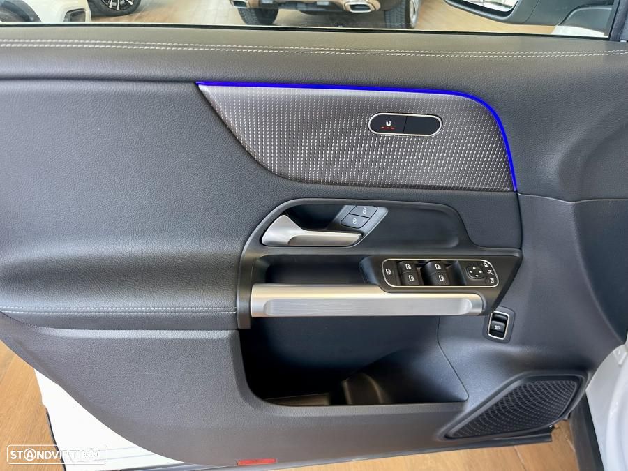 Mercedes-Benz EQB 300 4Matic Progressive - 32