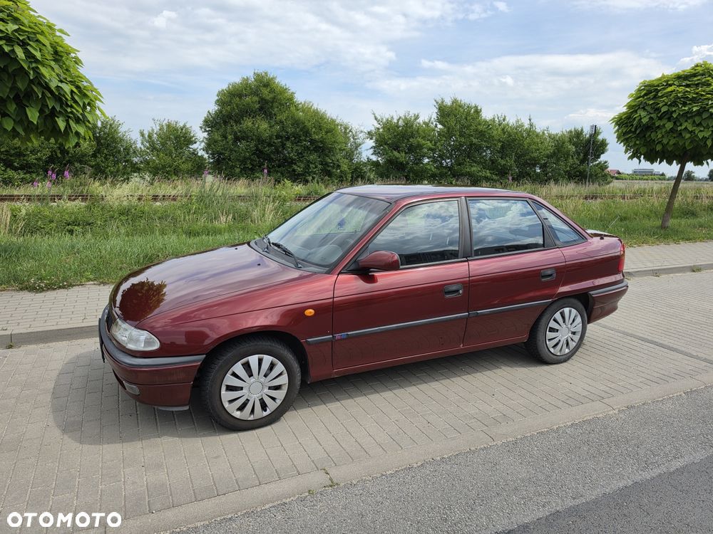Opel Astra - 1