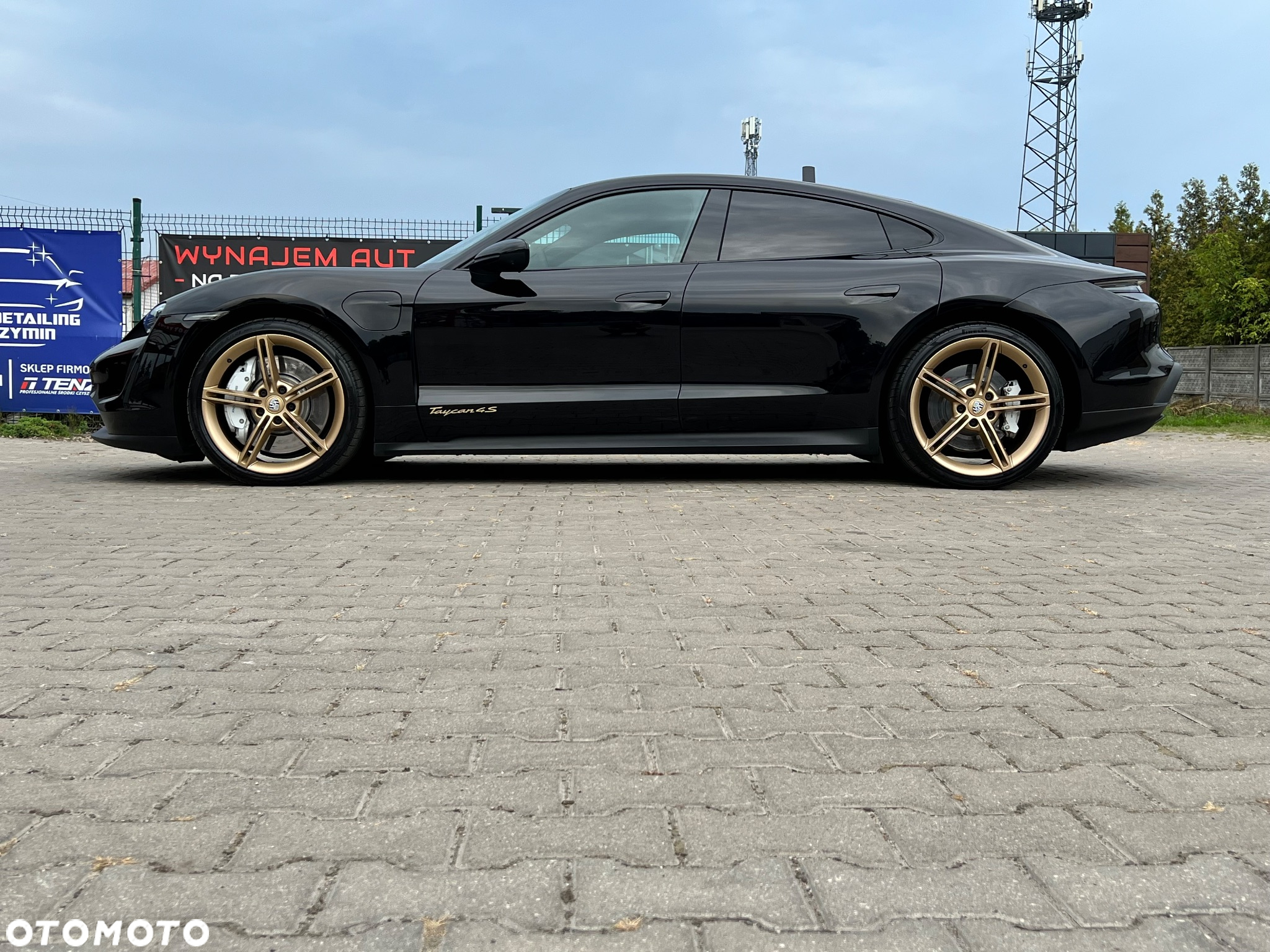 Porsche Taycan - 15