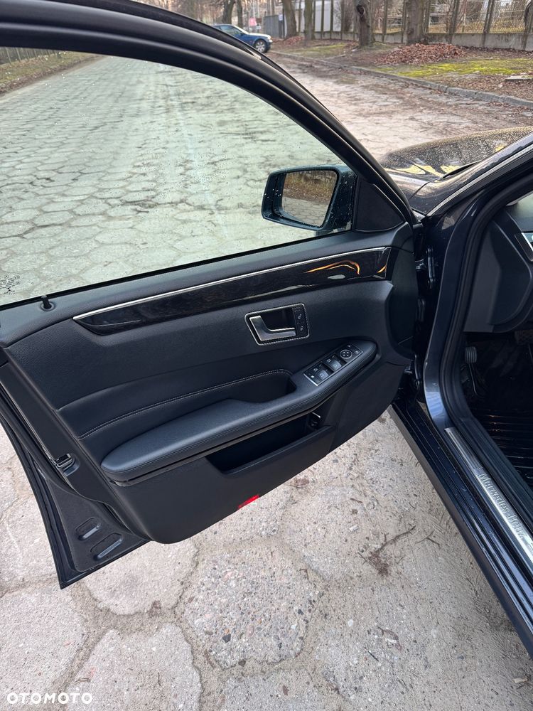 Mercedes-Benz Klasa E 220 BlueTEC 4-Matic Avantgarde - 9