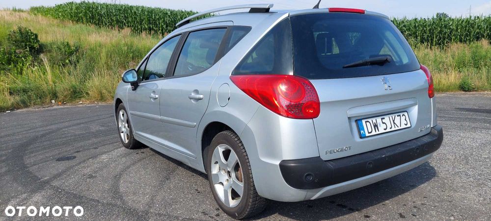 Peugeot 207 - 6