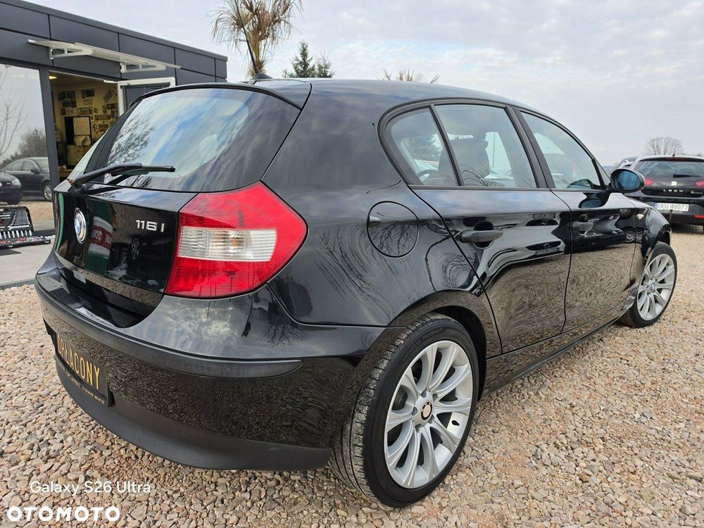 BMW Seria 1 116i - 24