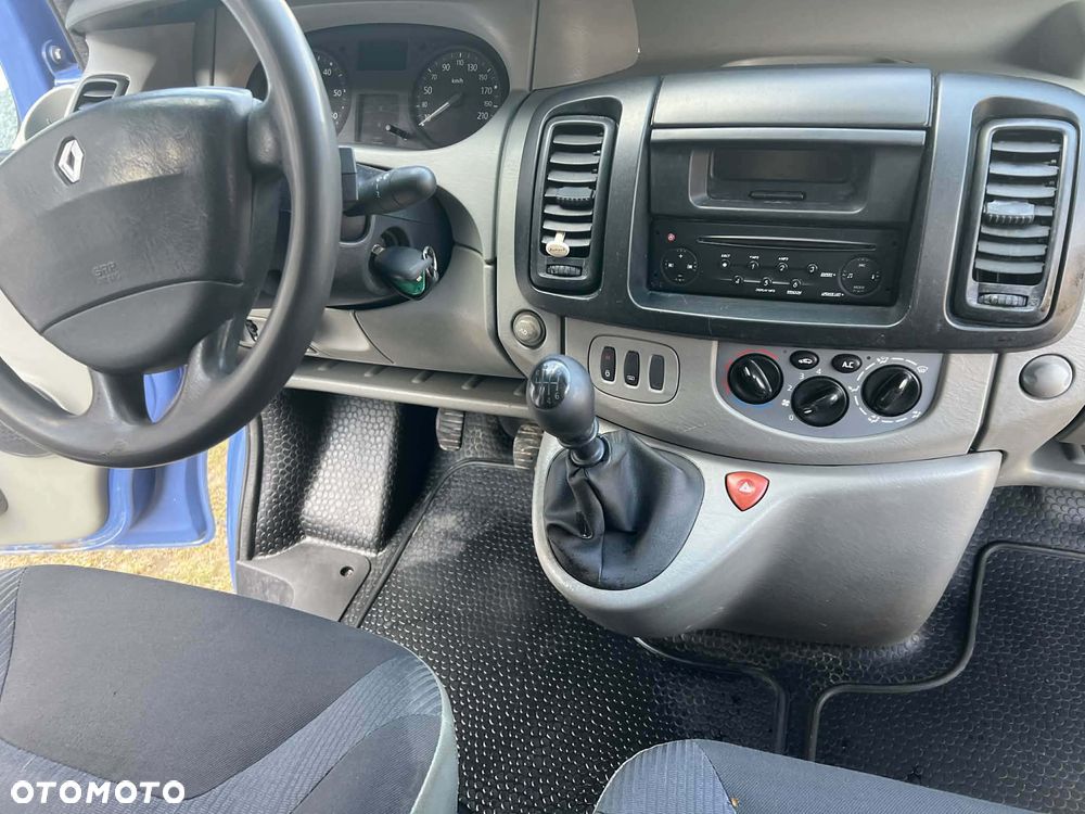 Renault TRAFIC - 11