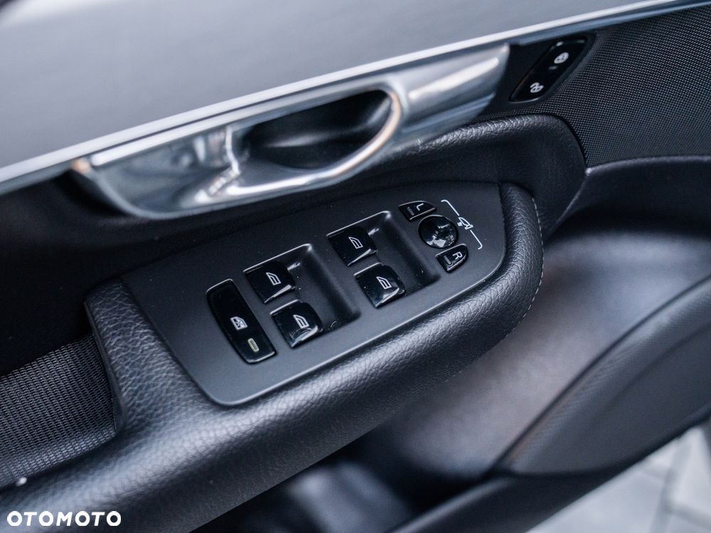 Volvo XC 90 D4 Geartronic Momentum - 38