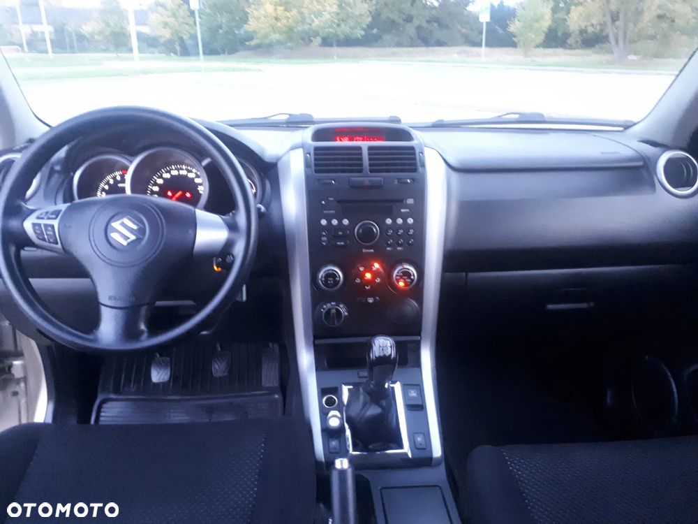 Suzuki Grand Vitara - 17