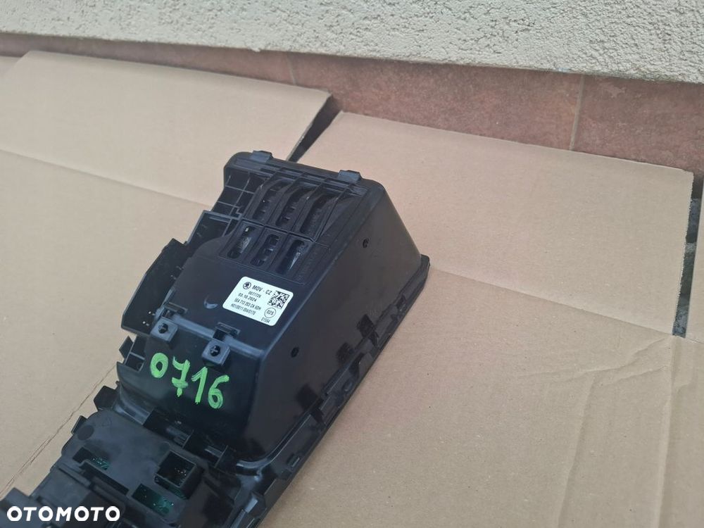 TUNEL PANEL PRZEŁĄCZNIK BIEGÓW SKODA OCTAVIA IV 5E4 - 11