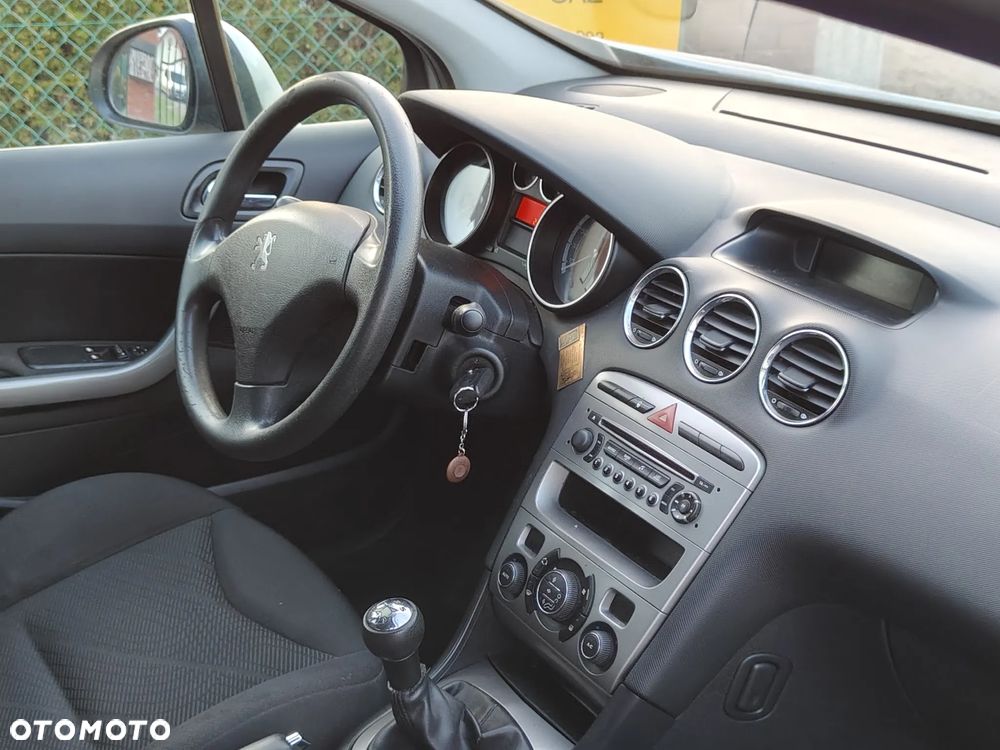 Peugeot 308 1.6 Premium - 8