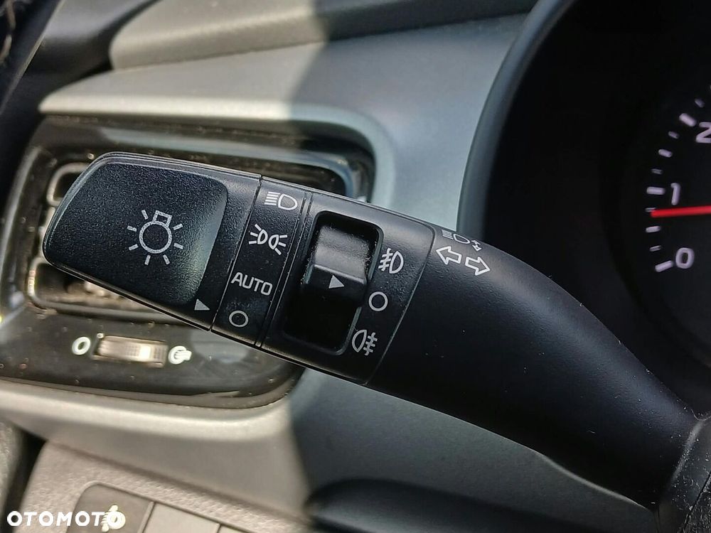 Kia Stonic 1.2 L - 29