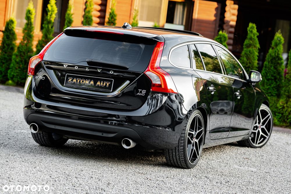 Volvo V60 T6 AWD Geartronic Summum - 12