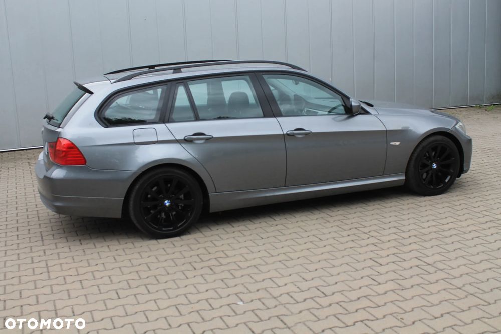 BMW Seria 3 318d DPF Edition Exclusive - 15