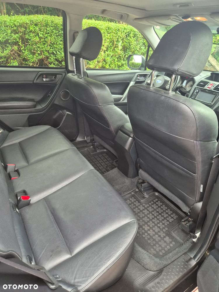 Subaru Forester 2.0XT Platinum Lineartronic - 25