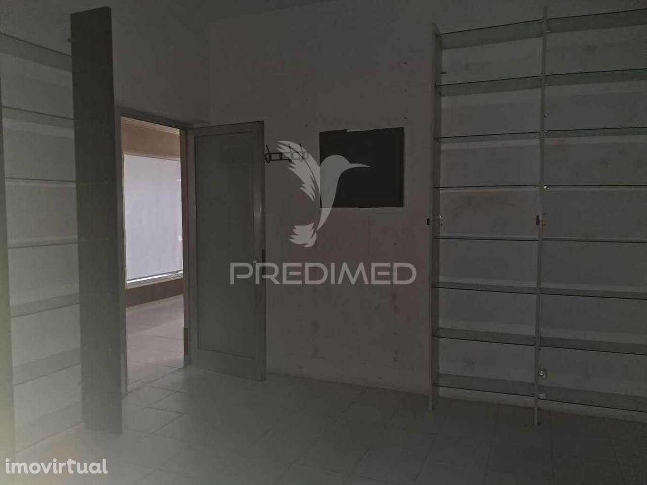 Loja Comercial na Cova da Piedade - Grande imagem: 4/9