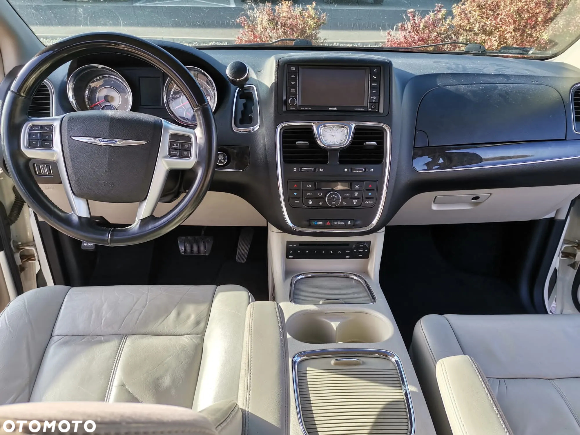 Chrysler Town & Country 3.6 Limited - 22