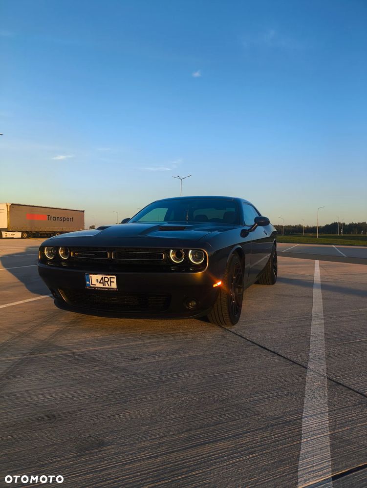 Dodge Challenger - 19