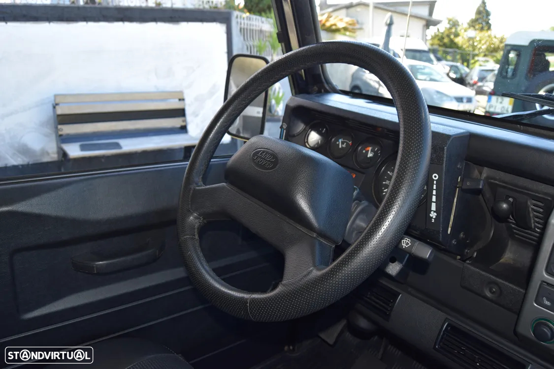 Land Rover Defender 110 SW 2.5 Td5 SE - 39