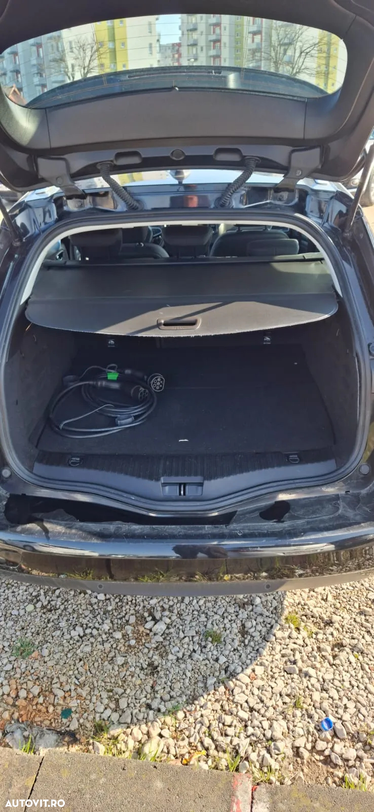 Renault Megane Grandtour E-TECH Plug-in 160 BUSINESS EDITION - 10
