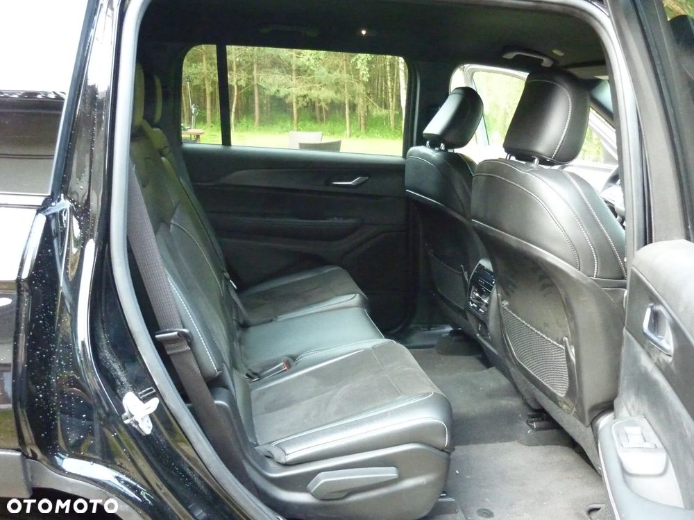 Jeep Grand Cherokee - 15