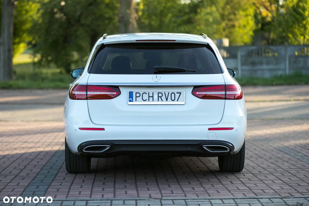 Mercedes-Benz Klasa E 200 - 6