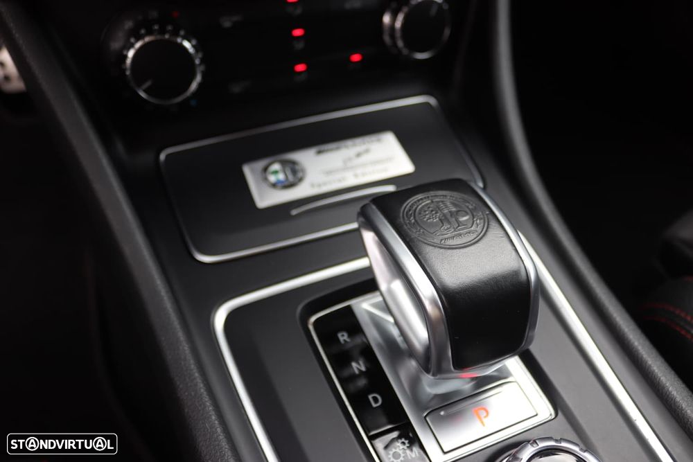 Mercedes-Benz A 45 AMG 4Matic Speedshift 7G-DCT - 14