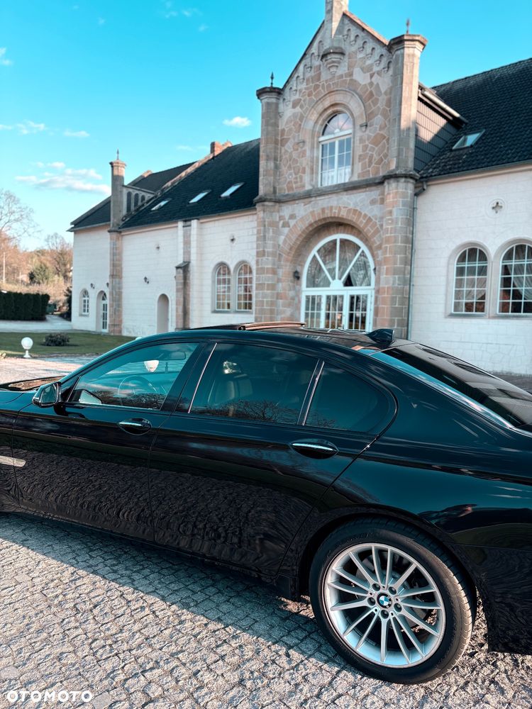 BMW Seria 7 730d xDrive Edition Exclusive - 4