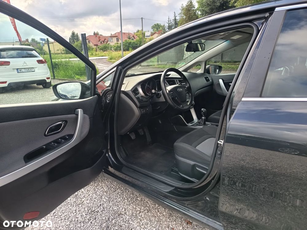Kia Ceed 1.4 CVVT Fifa World Cup Edition - 11