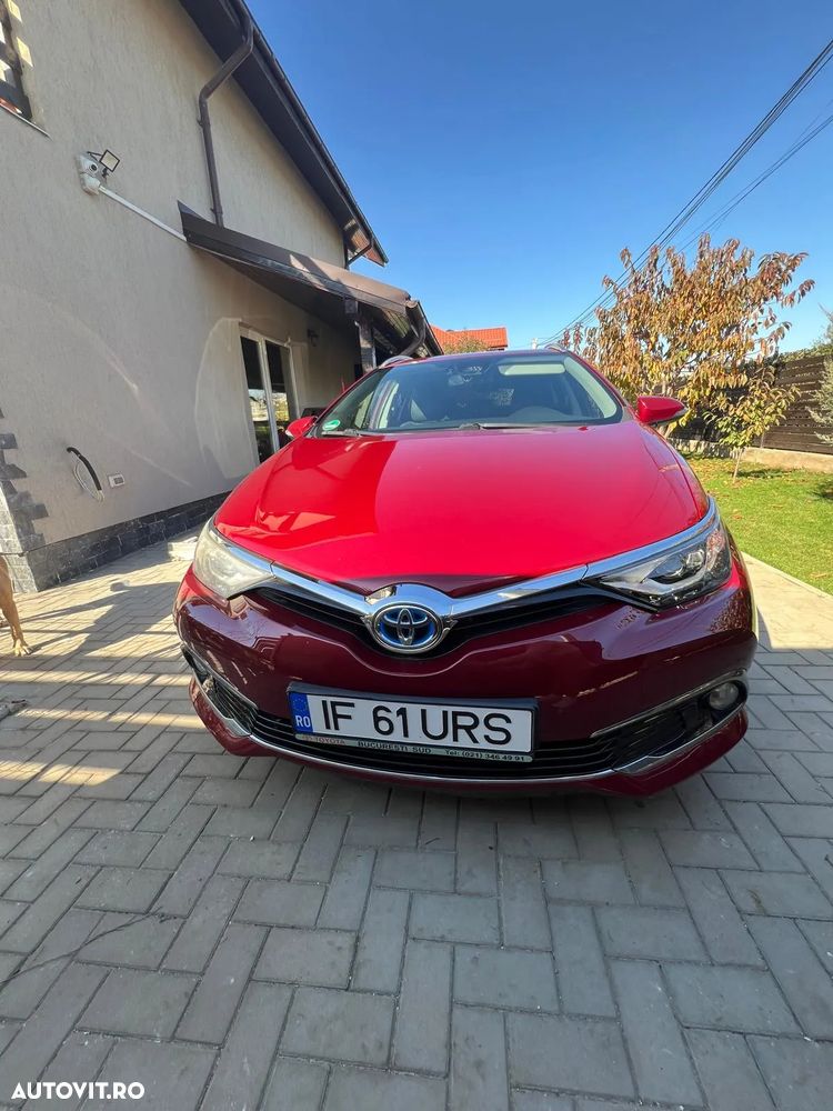 Toyota Auris 1.8 L VVT-i Hybrid Sol + - 2