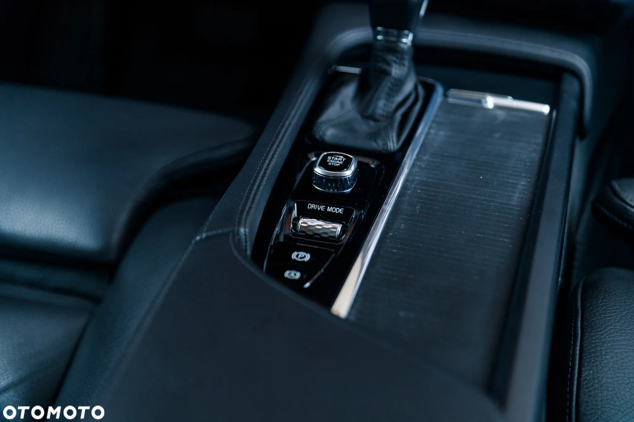 Volvo S90 D4 Momentum Pro - 18