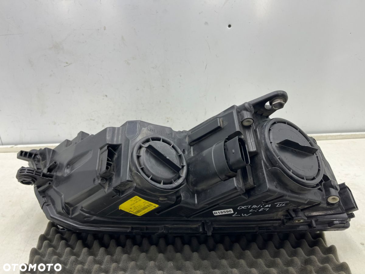 Lampa reflektor Skoda Octavia III LIFT 16-20r. lewa przednia na żarówkę H7 DRL LED 5e1941015c - 16