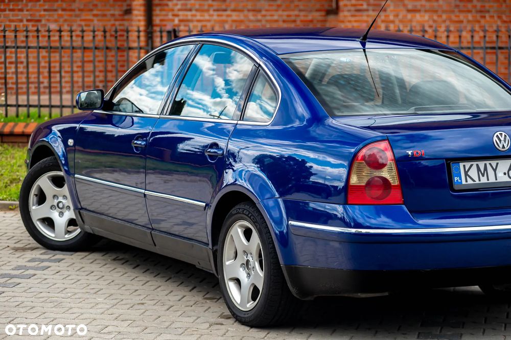 Volkswagen Passat 1.9 TDI 4Mot Highline - 10