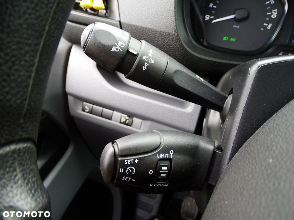 Citroën SpaceTourer M 1.5 BlueHDi 120 Business - 21