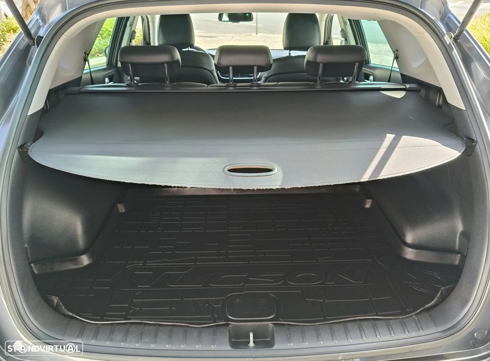 Hyundai Tucson 1.6 CRDi Premium+Pack Pele - 26