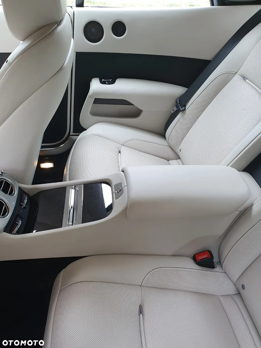 Rolls-Royce Wraith - 27