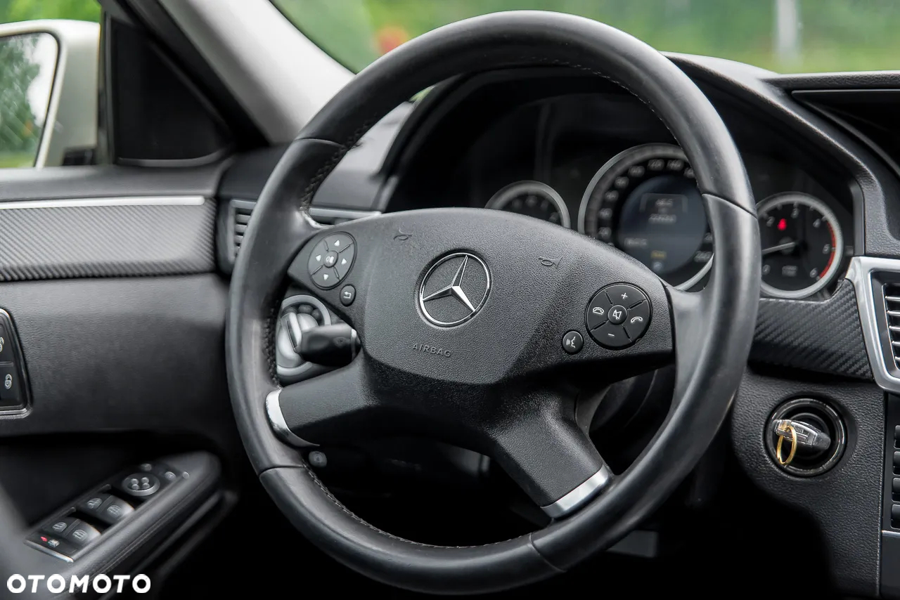 Mercedes-Benz Klasa E - 36