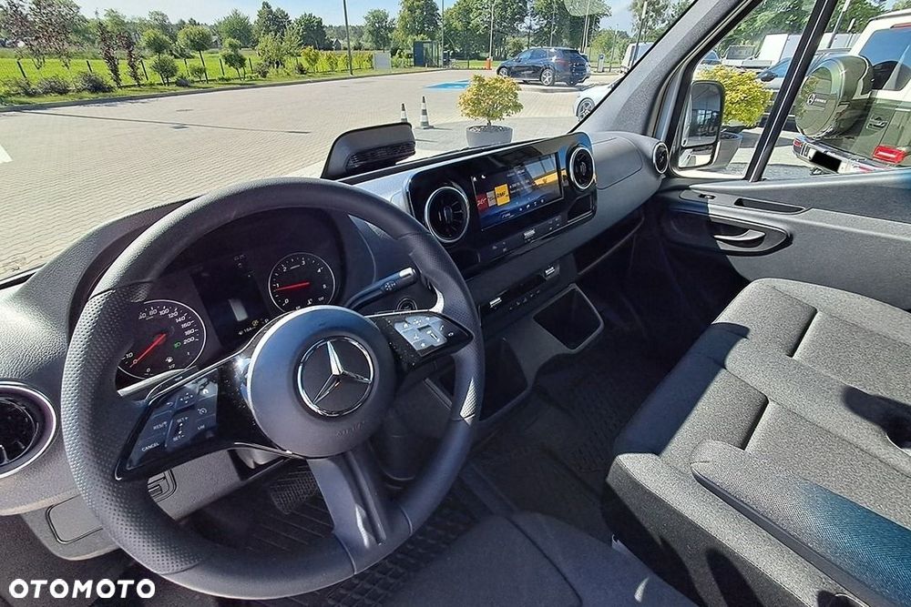 Mercedes-Benz Sprinter 317 CDI Long PRO AUT 1.9 170KM - 14
