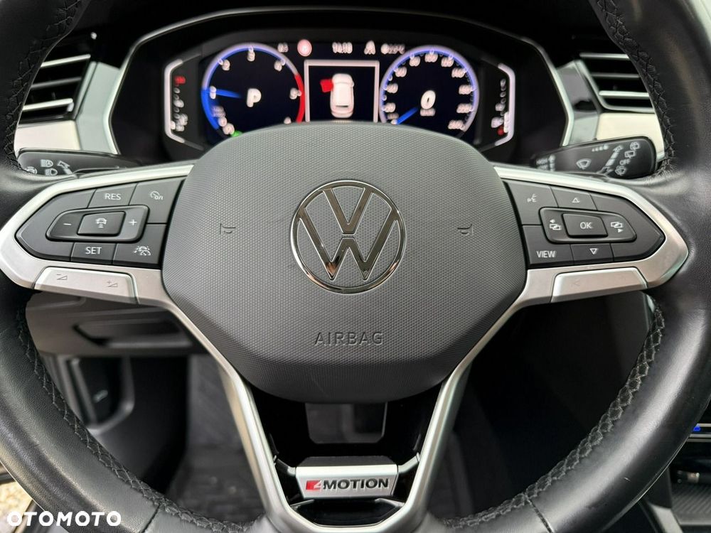 Volkswagen Passat - 14