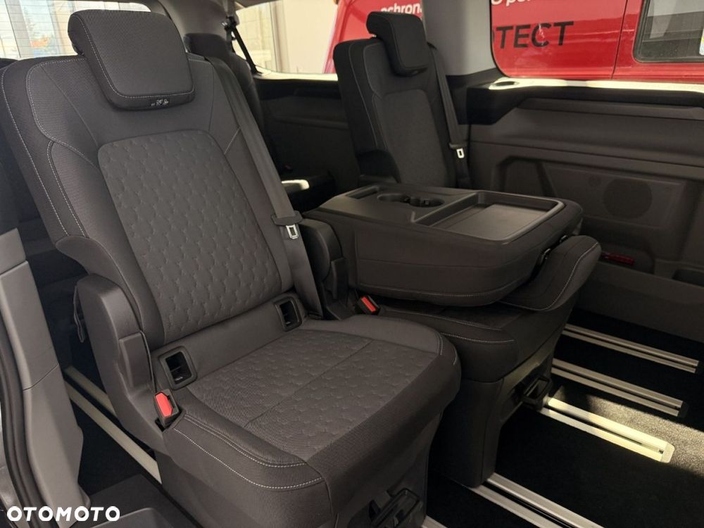 Ford Tourneo Custom - 21