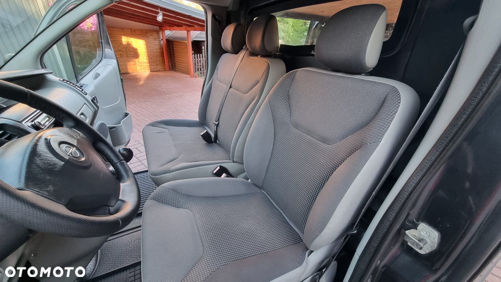Opel Vivaro - 10