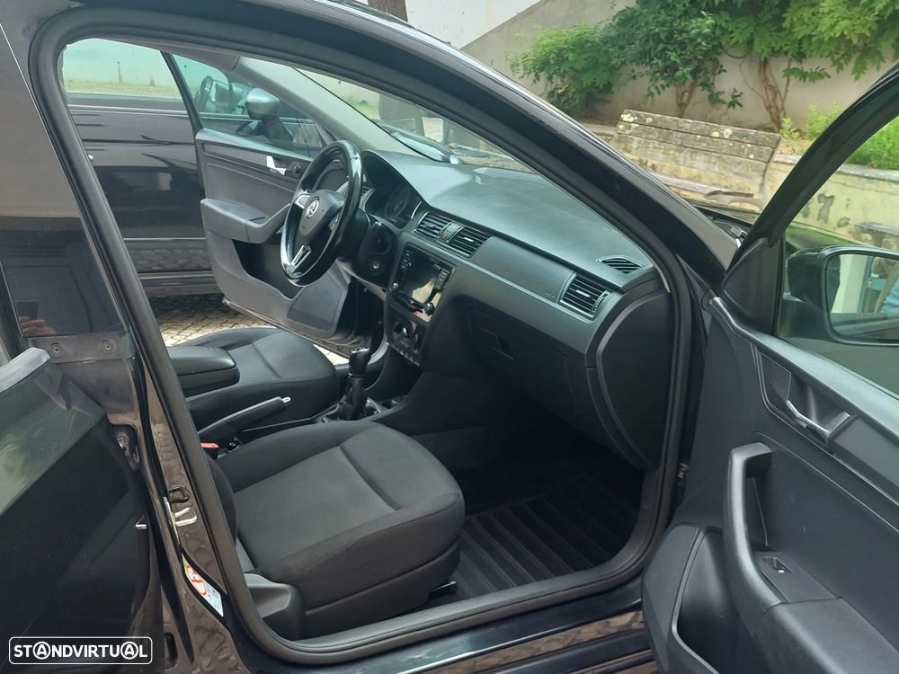 Skoda Rapid 1.6 TDI Active - 9