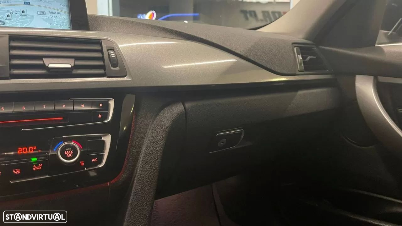 BMW 320 d Touring ED Line Luxury Auto - 29