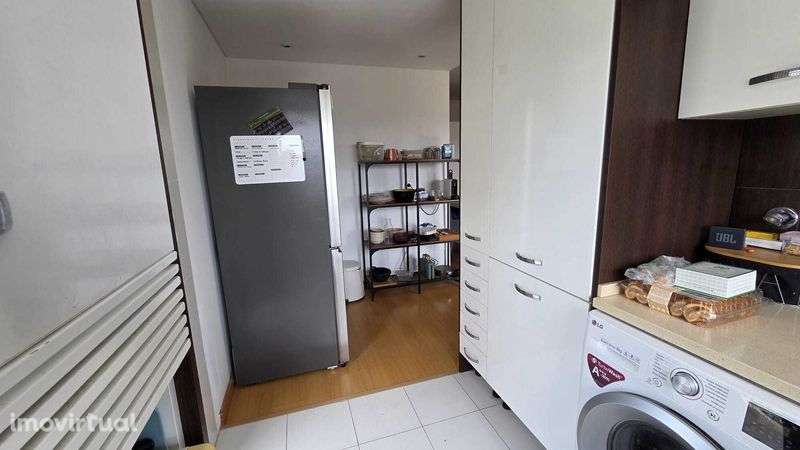 Apartamento T2 Torre da Marinha - Grande imagem: 4/12