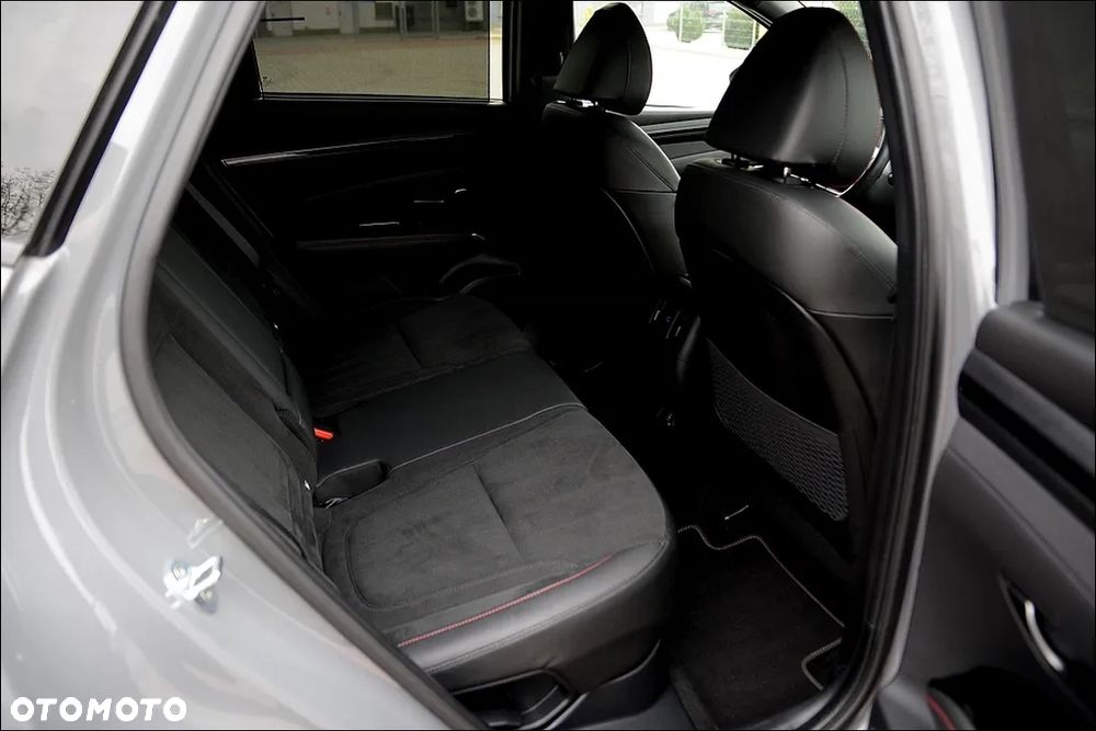 Hyundai Tucson 1.6 T-GDi HEV 2WD N Line - 24