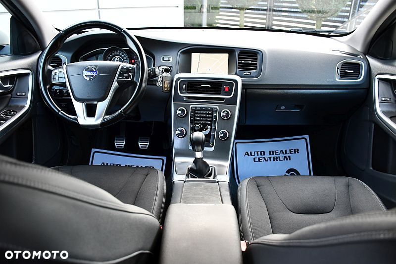 Volvo V60 D3 Momentum - 8