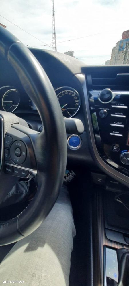 Toyota Camry 2.5 Exclusive - 2