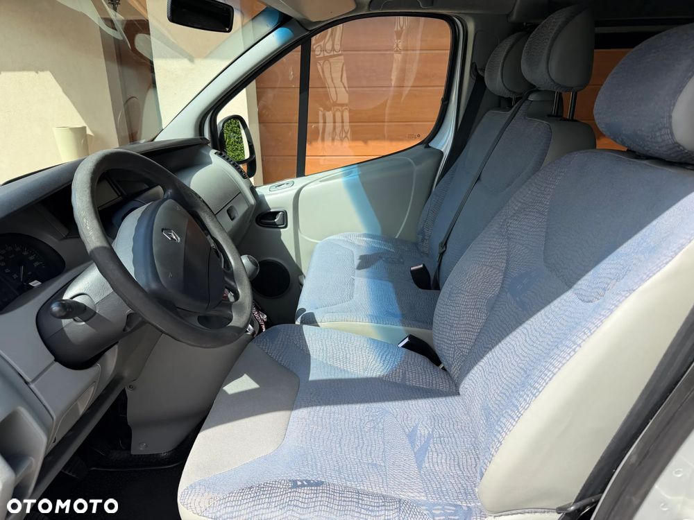 Renault Trafic Passenger - 4