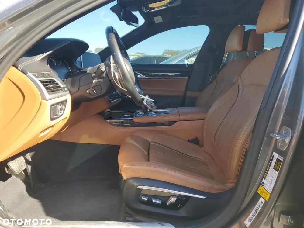 BMW Seria 7 - 7