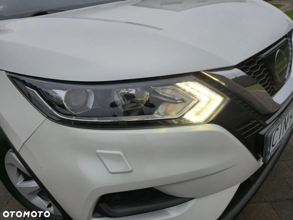 Nissan Qashqai 1.6 DIG-T ACENTA - 9