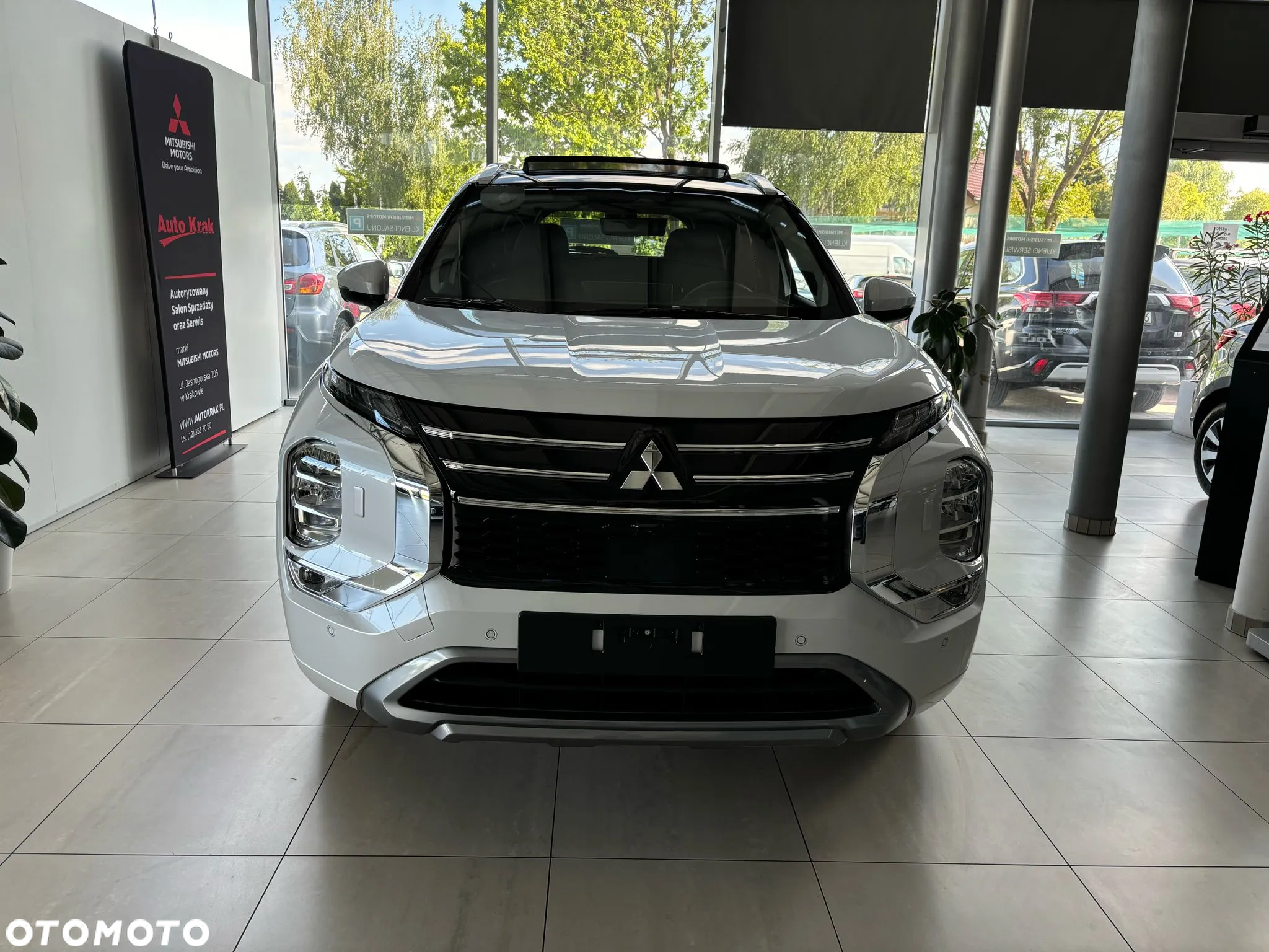 Mitsubishi Outlander PHEV Instyle - 2