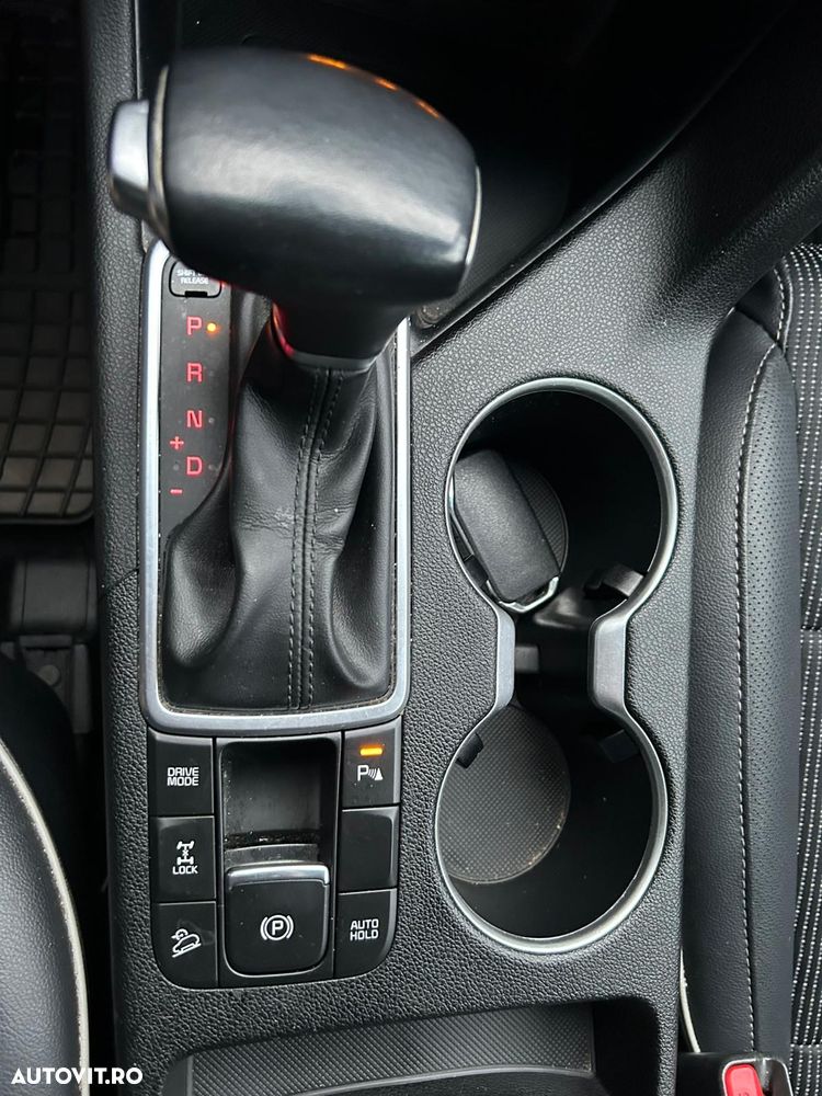 Kia Sportage 1.6 CRDI AWD DCT GT LINE - 19