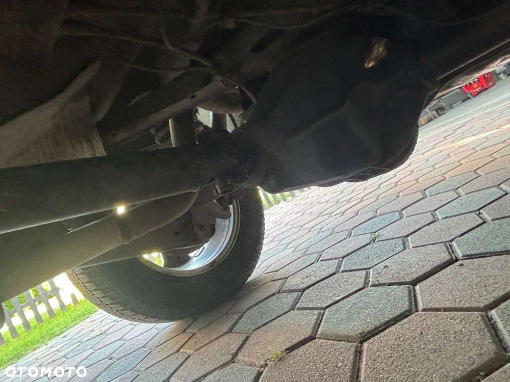 Jeep Grand Cherokee 4.7 Overland - 22